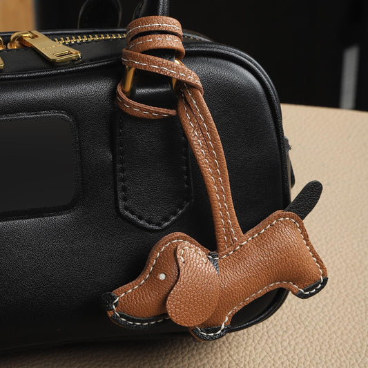 Bag Charms Dachshund Keychain Cute dog Leather Purse Handmade Genuine Goatskin Birthday Christmas Gifts For Her/Him/Friends/colleagues